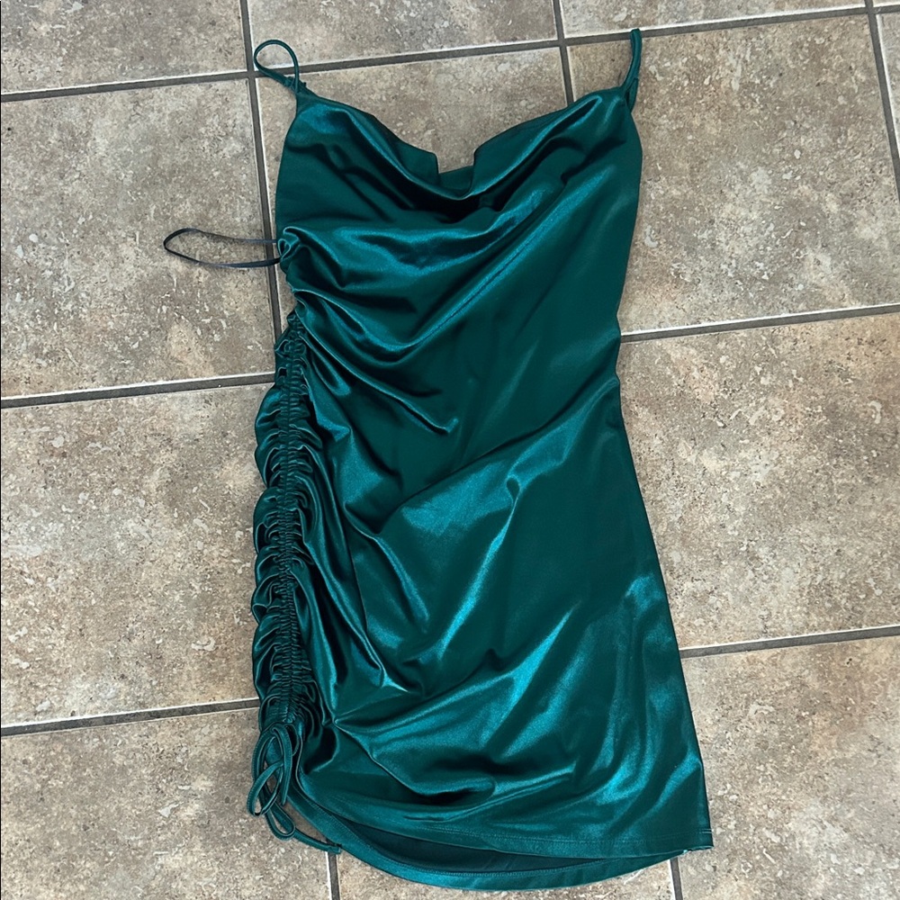 Windsor Women’s Emerald Green Satin Mini Dress Size L